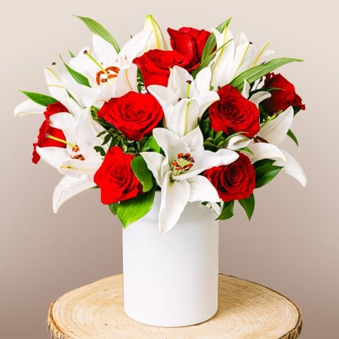 Love note: Red roses and white lilies Love note: Red roses and white lilies