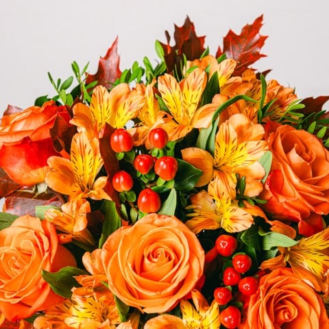 Pumpkin Spice: Roses and Alstroemerias highlight Pumpkin Spice: Roses and Alstroemerias highlight