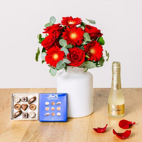Pure Joy: Cava and chocolates Pure Joy: Cava and chocolates
