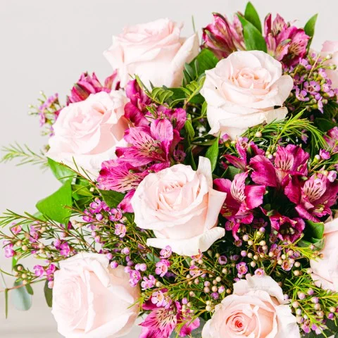 Pink Bloom: Roses and Alstroemerias highlight Pink Bloom: Roses and Alstroemerias highlight