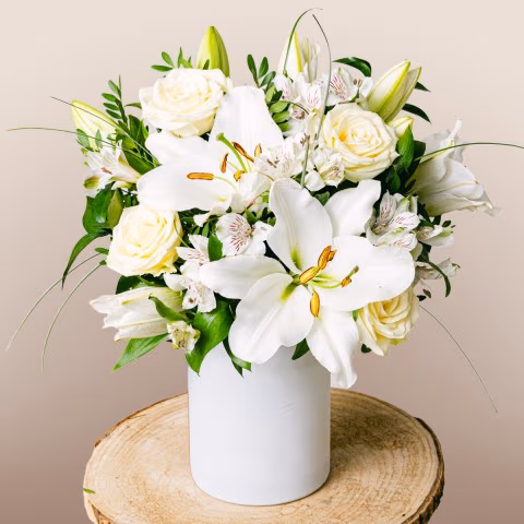 Aurore: Lilies and Roses Aurore: Lilies and Roses